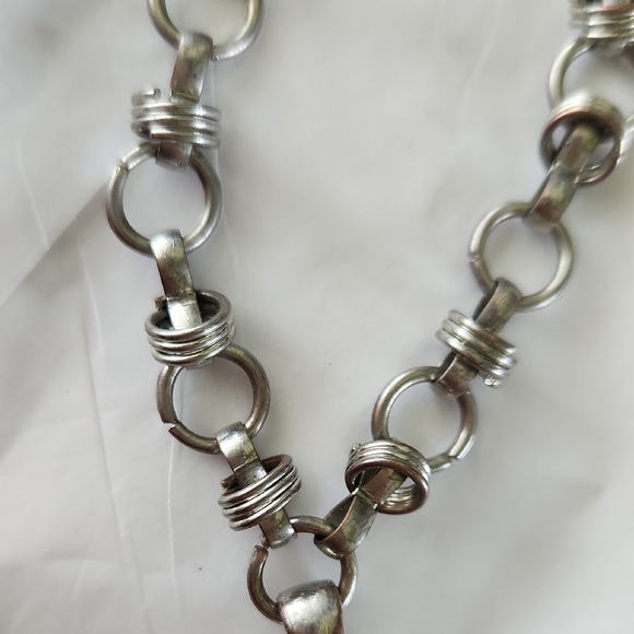 Elegant Orange and Silver Pendant Necklace - Picture 8 of 13